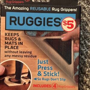 Reggie's reuseable rug grippers NIB